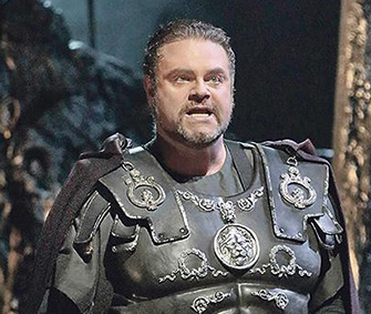 Calleja ‘powerful and commanding’ as Pollione at the Metropolitan Opera